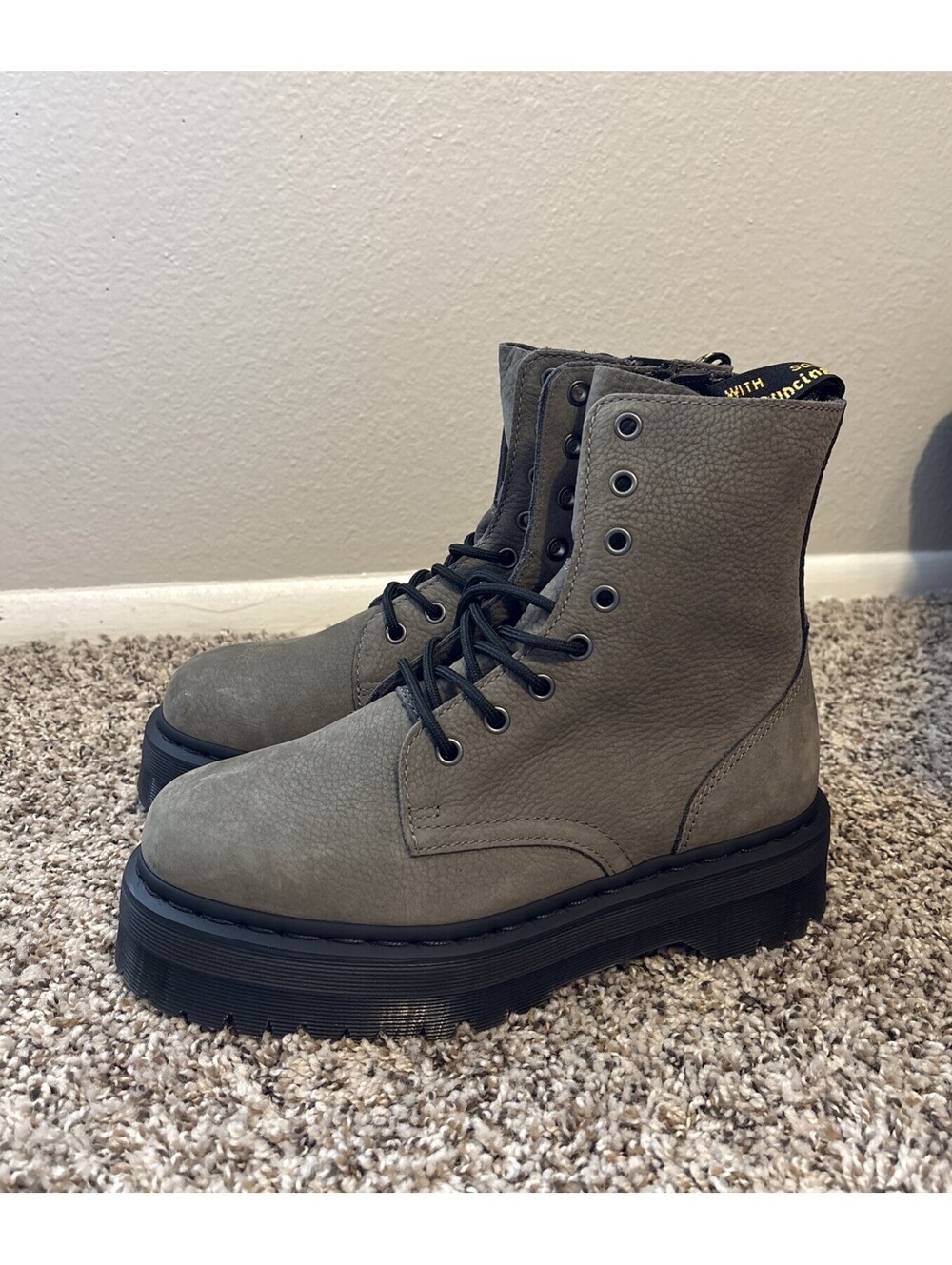 Doc Dr Martens Jadon Boots Women's Size 9 Olive Green Side Zip Platform Leather
